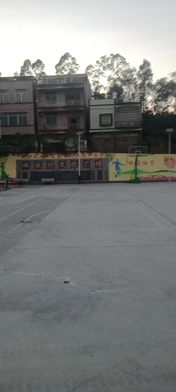 城铁村文化广场旅行图片 1