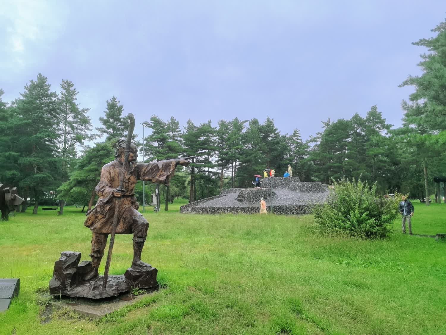 长白山美人松国际雕塑园旅行图片 1
