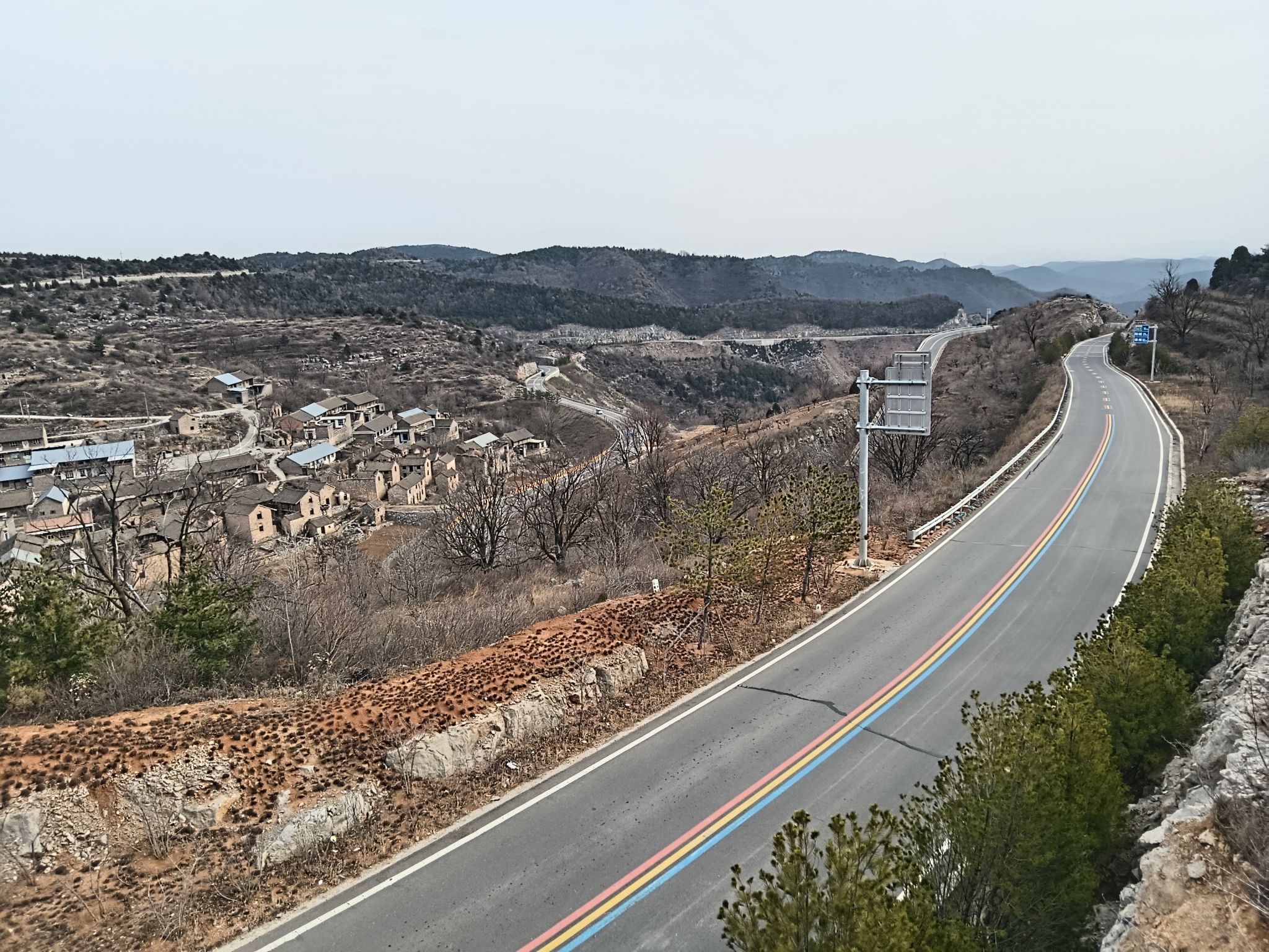 太行一号旅游公路对桥观景台旅行图片 1