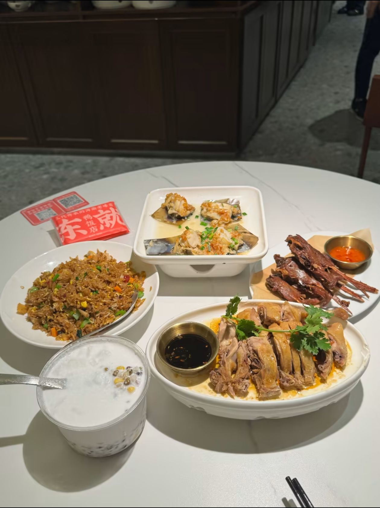 东就鸭饭店(三亚大悦城)