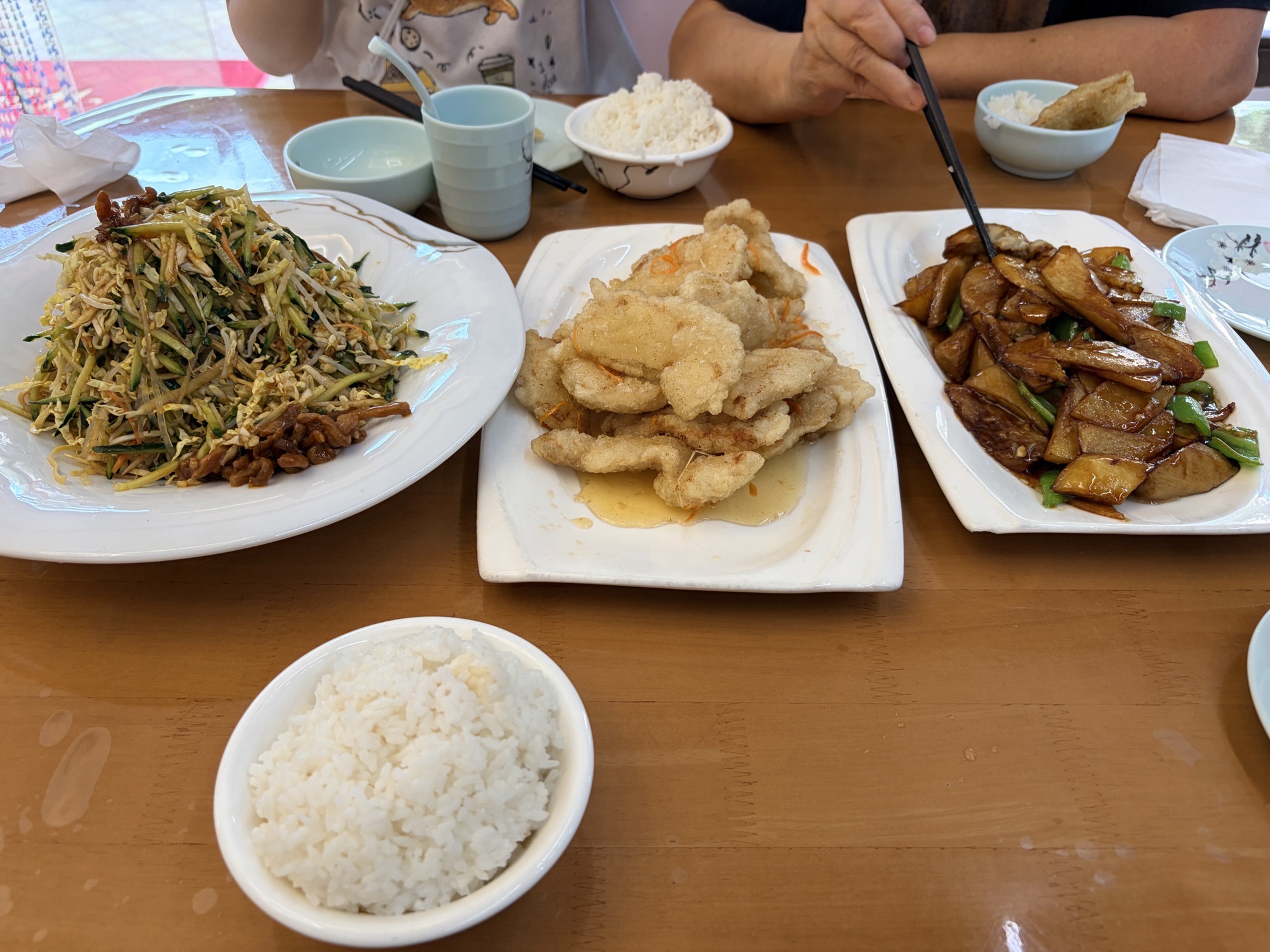 东北人家常菜馆