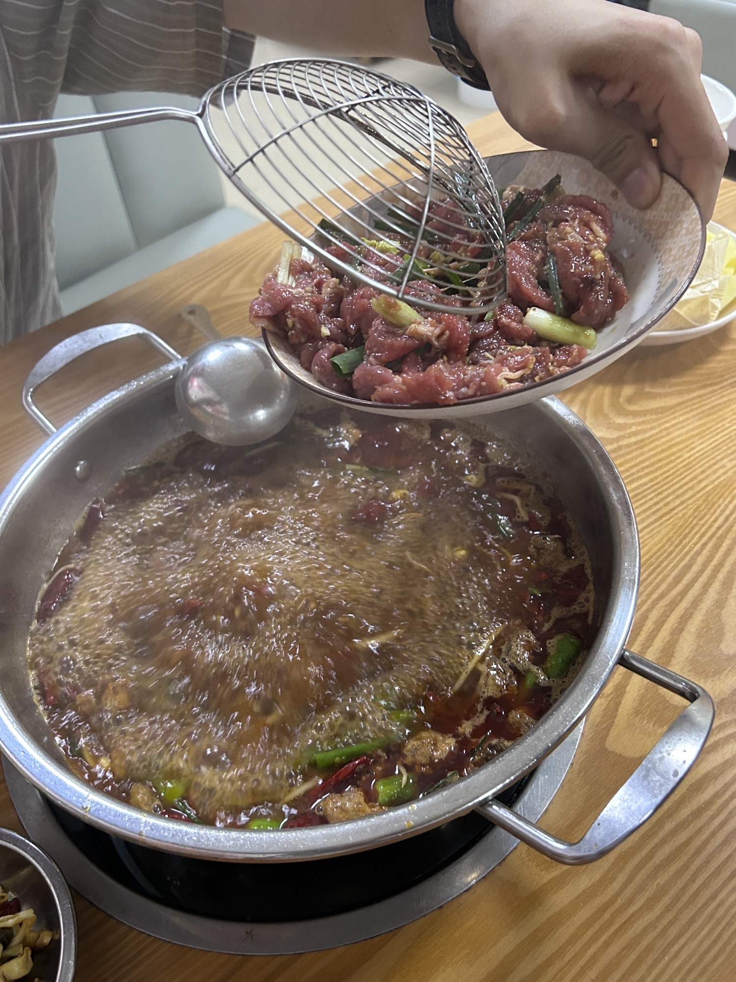 贵州铜锅牛肉馆(椰岛阳光花园C区店)