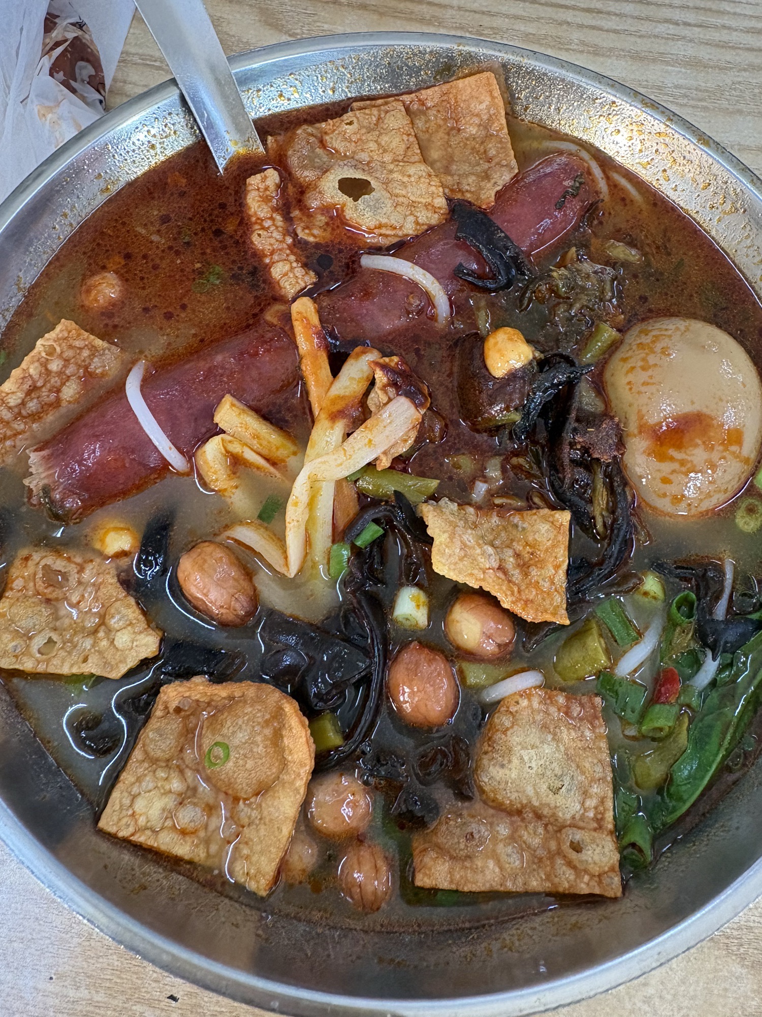 吴记·螺丝粉卤味店