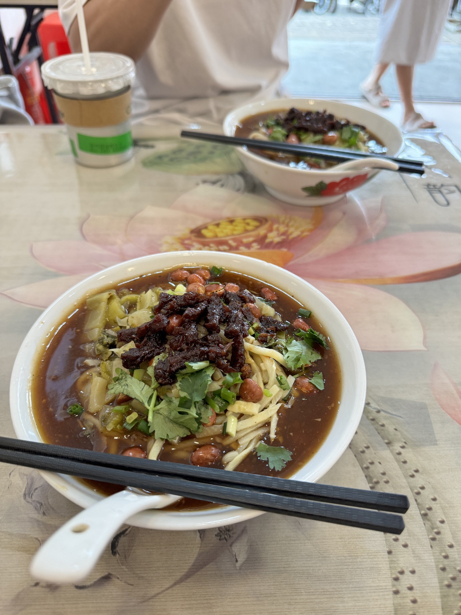 阿隆抱罗粉汤店