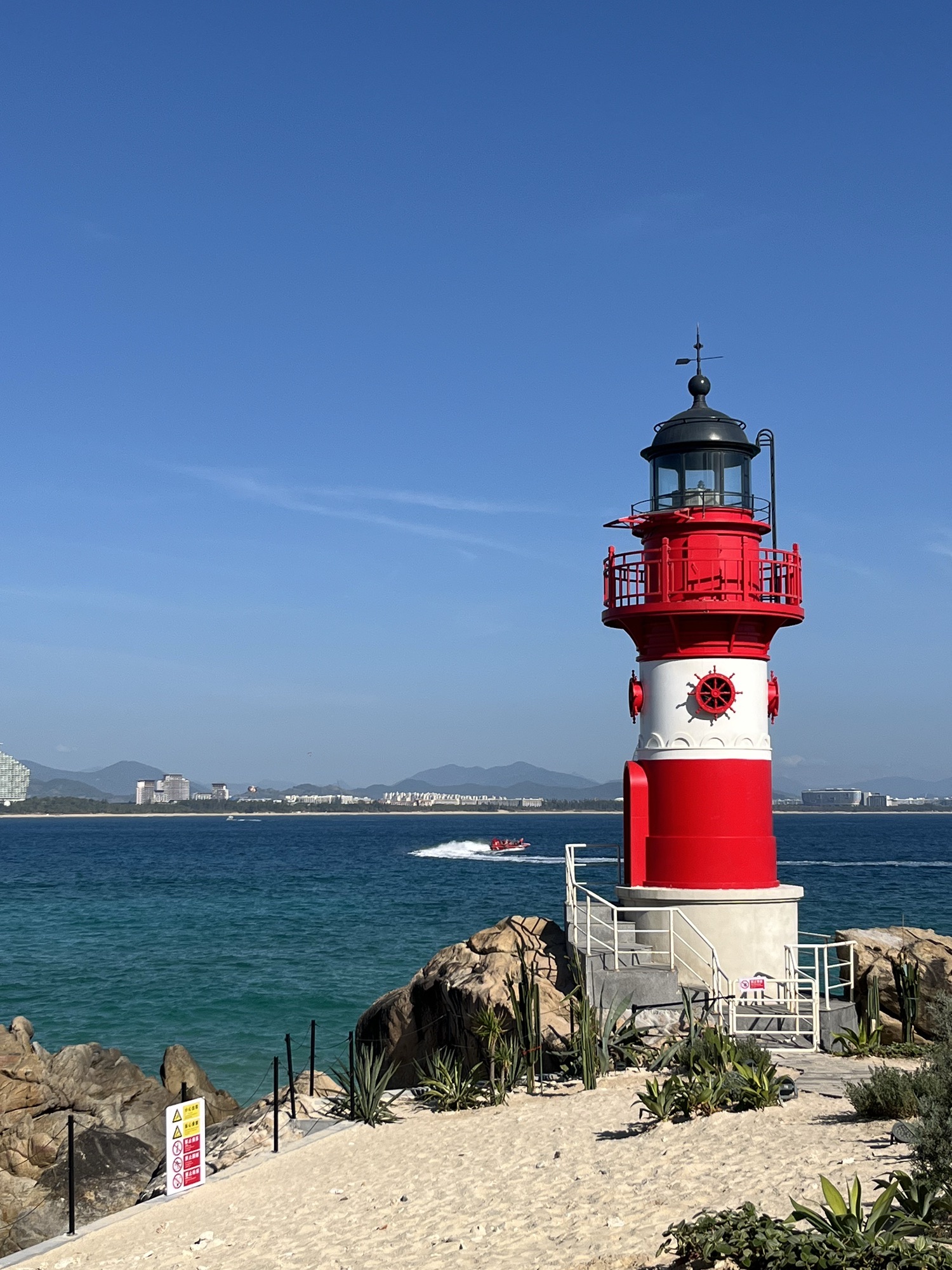 蜈支洲岛旅游风景区-灯塔