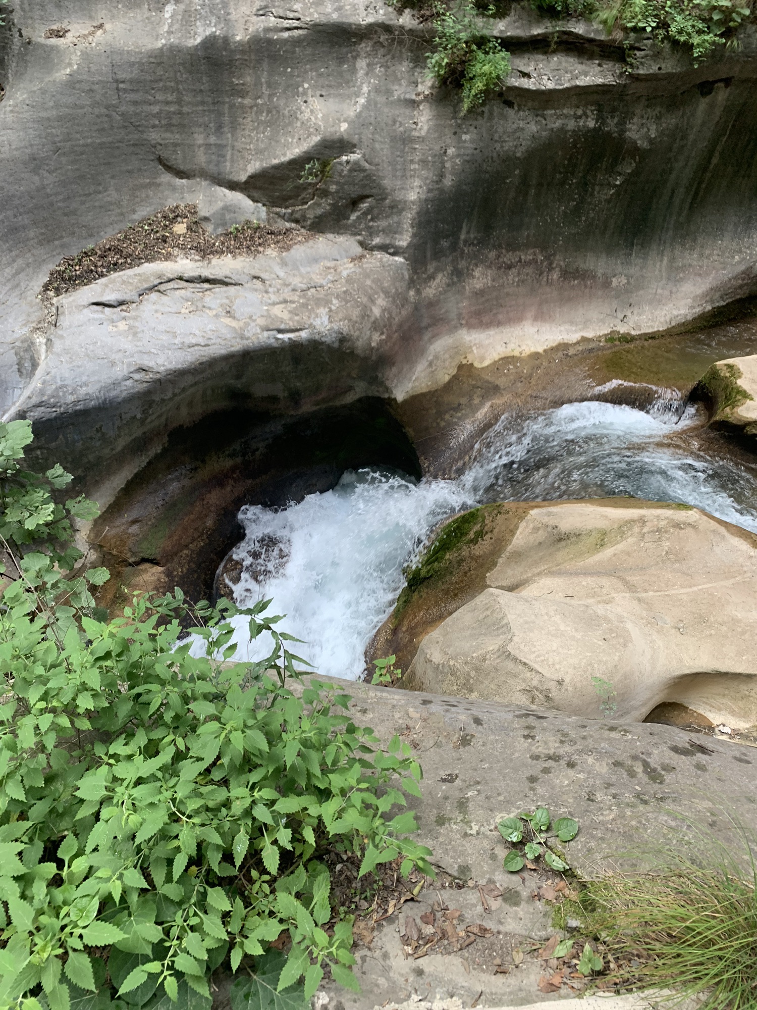 太行山大峡谷八泉峡景区-爱心山谷