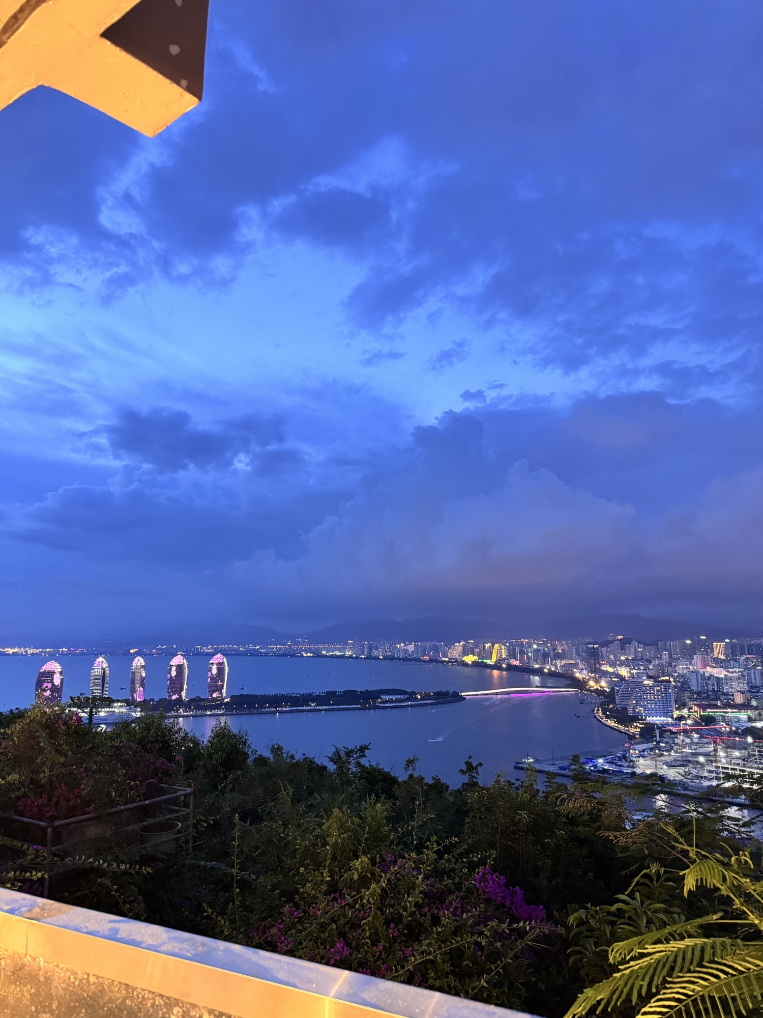 鹿回头观测哈雷彗星纪念标