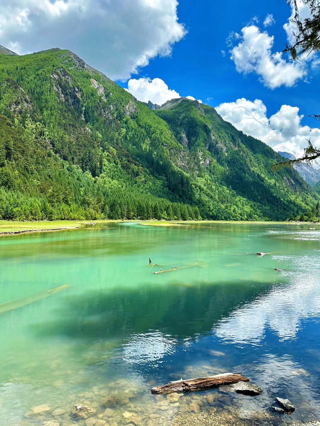 围场坝上御道口牧场月亮湖风景区