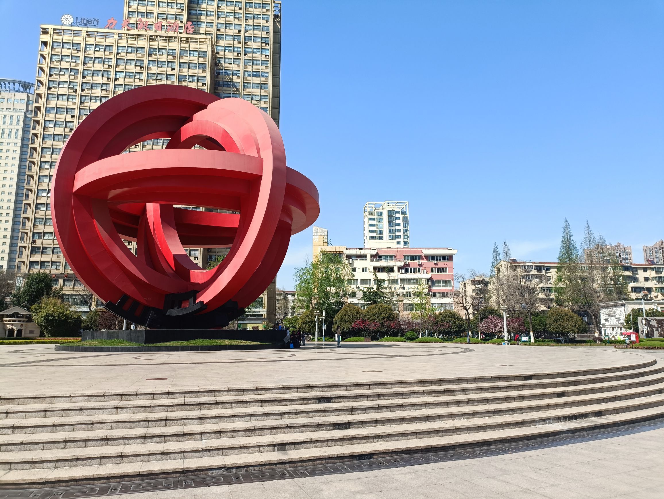 和平广场旅行图片 1