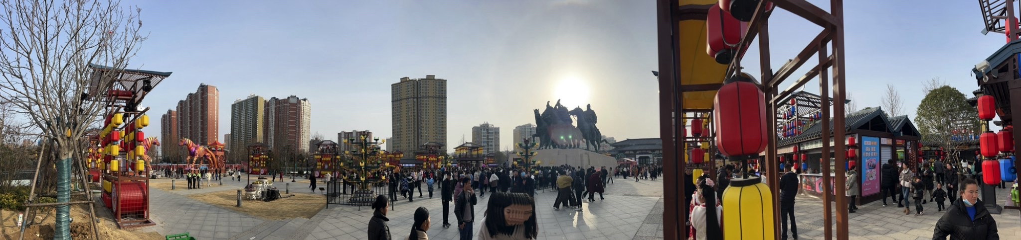 三顾广场旅行图片 1