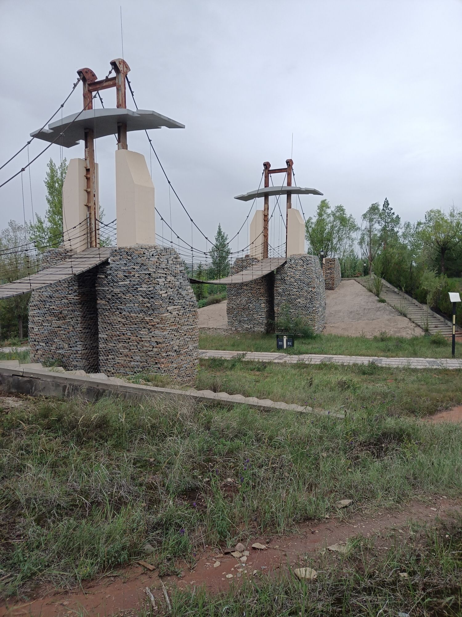 乌兰木伦滨河广场旅行图片 1